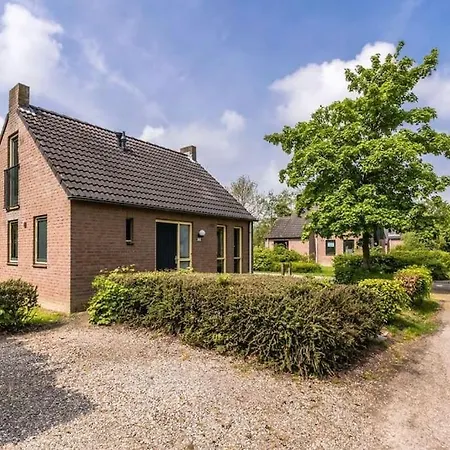 Dom wakacyjny De Bruyn 6 Persoons Ewijk