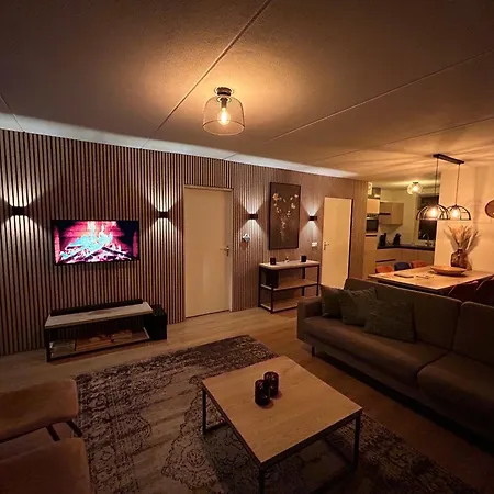 De Bruyn 6 Persoons 別荘 Ewijk